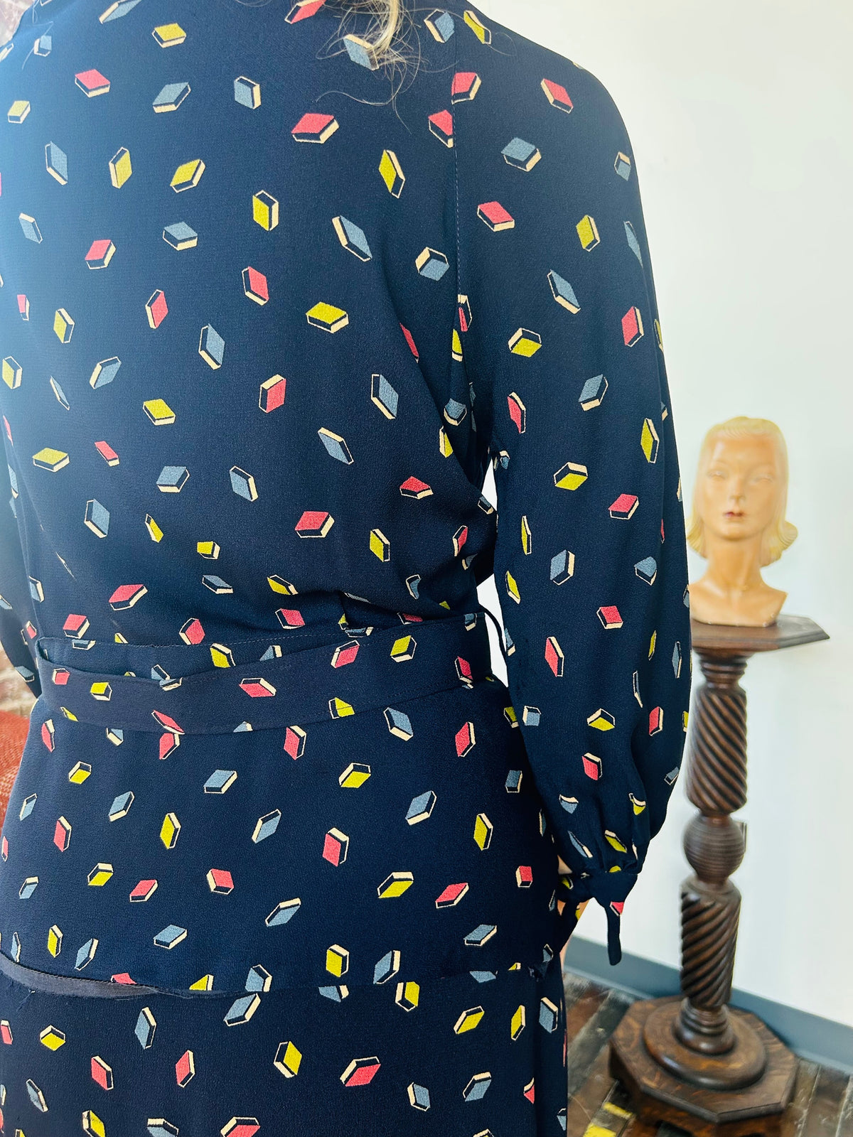 1930s Rayon Bright Geometric Print Dagger Collar Dress - Medium