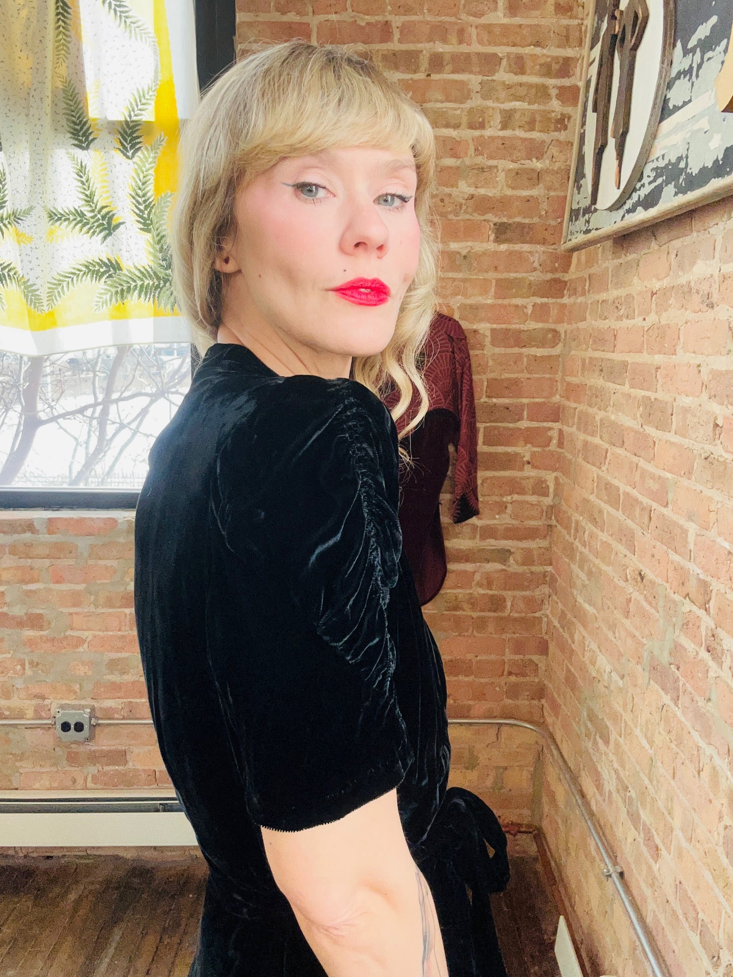 1930s Black Puff Sleeve Silk Velvet Dress with Belt - Large 