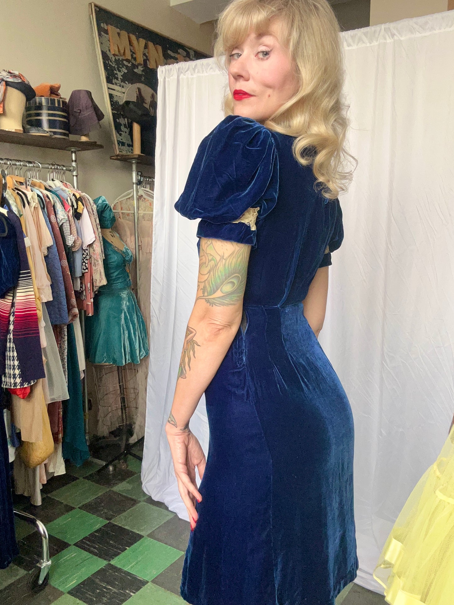 1940s Sapphire Blue Velvet Dress with Puff Sleeves - Small Petite