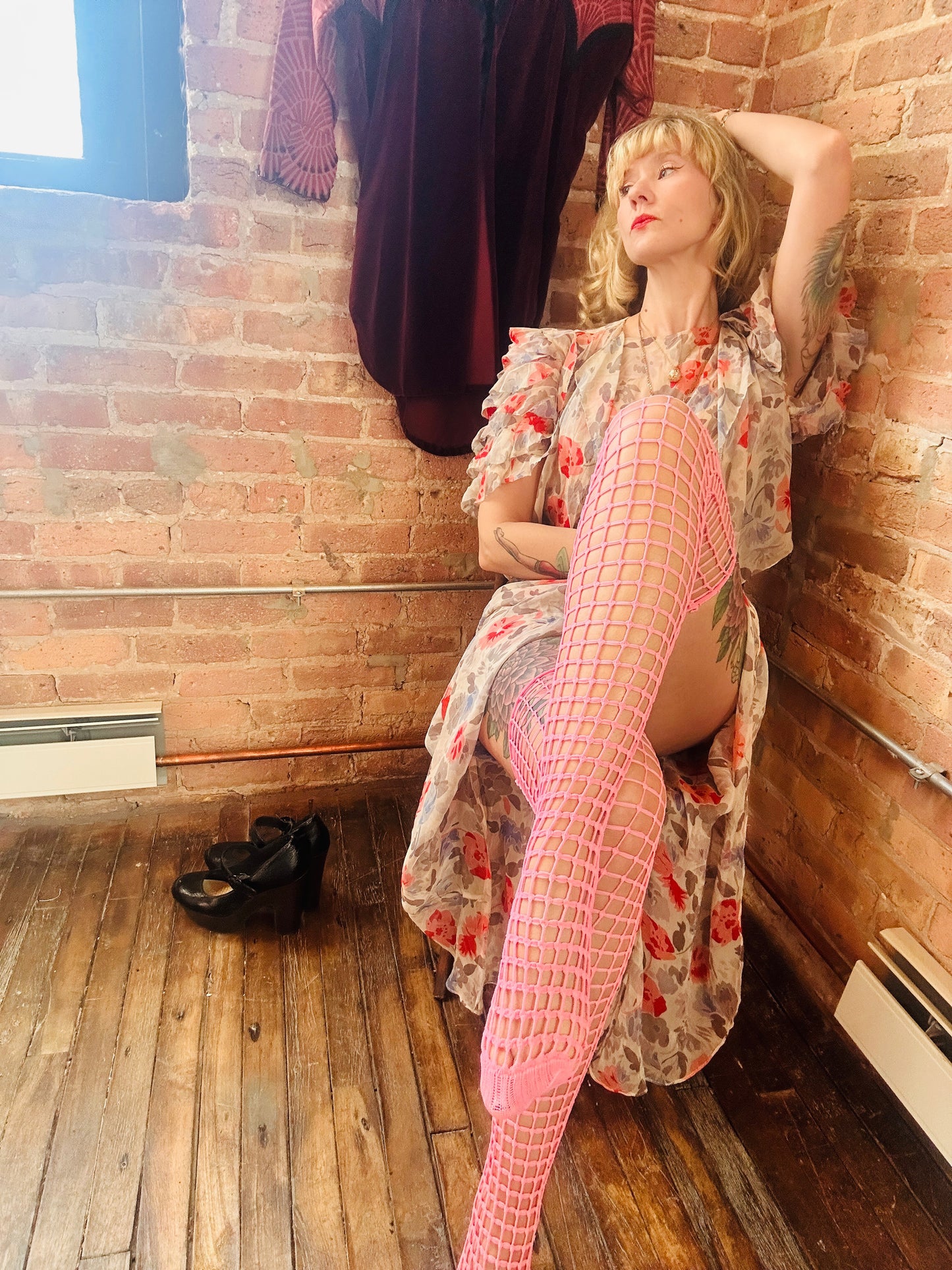 1930s Hand Knit Bright Pink Thigh High Fishnet Stockings