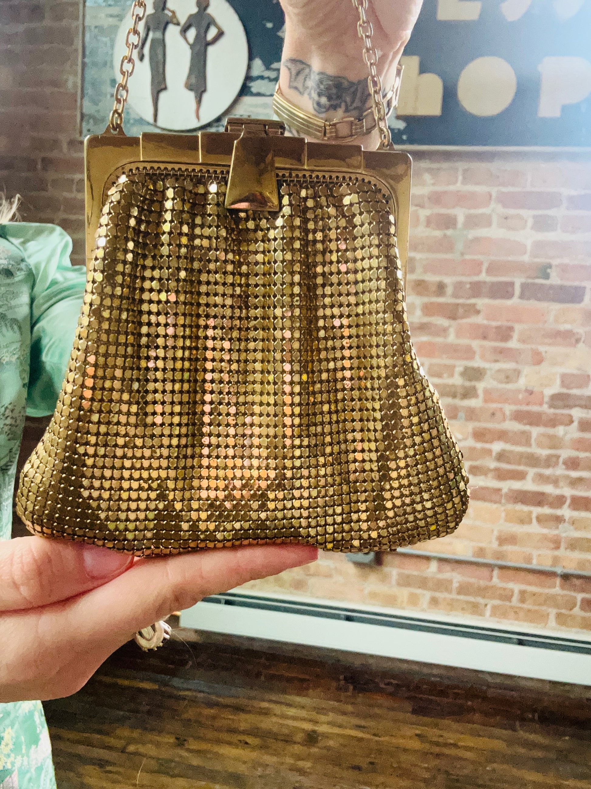 1930s Whiting and Davis Mesh Gold Bag 