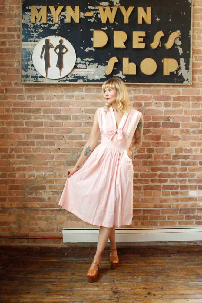 1950s Pink Pretty Bow Dress - S/M