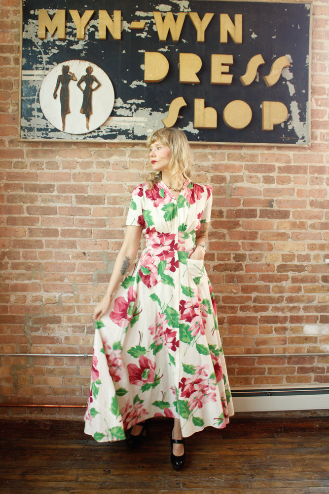 1940s Saybury Poppy Floral Dressing Gown - Medium