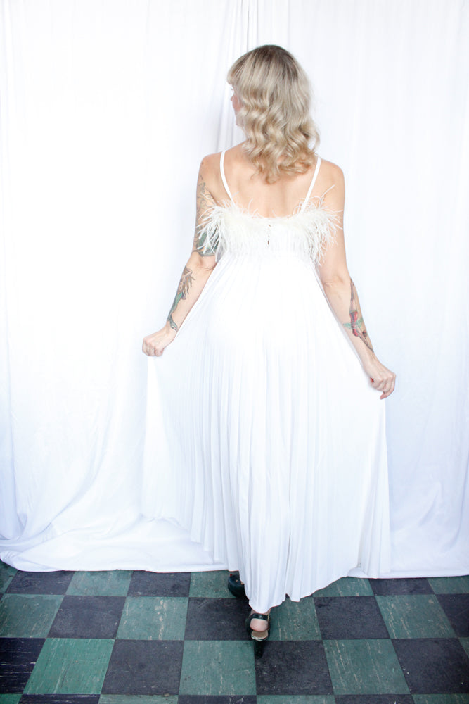 1970s Oggee Feather White Gown - Small