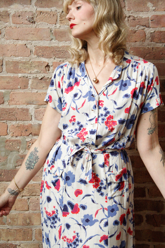 Late 1930s Spring Floral Cotton Dress with Belt - Large