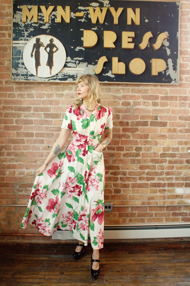 1940s Saybury Poppy Floral Dressing Gown - Medium