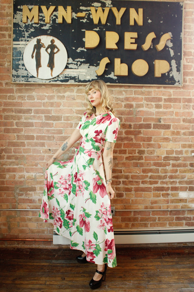 1940s Saybury Poppy Floral Dressing Gown - Medium