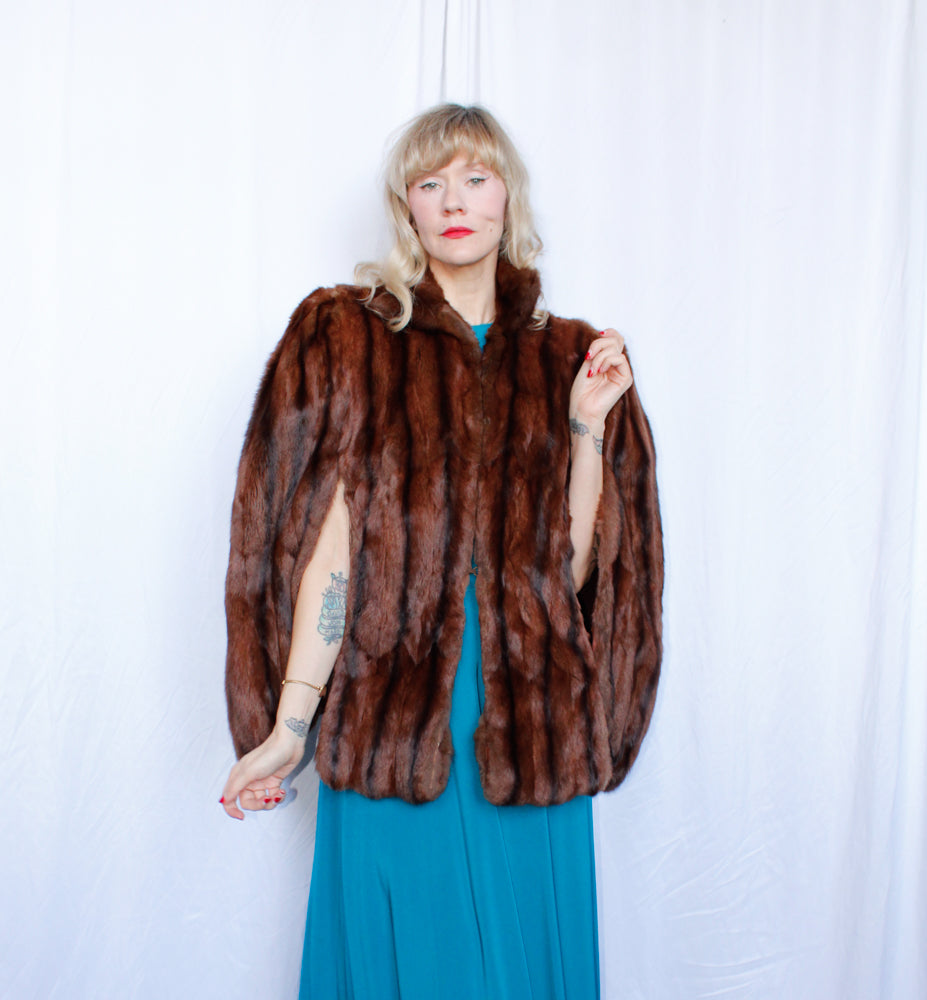 1940s Marmot Fur Cape with Muff - o/s