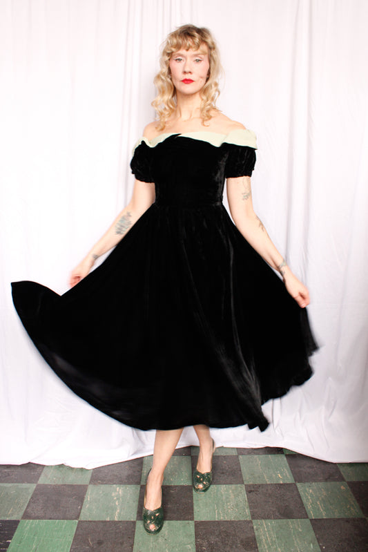 1940s Saks Fifth Ave Black Velvet Dress - Small