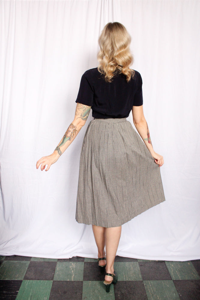 Pleated skirt outlet 1940s