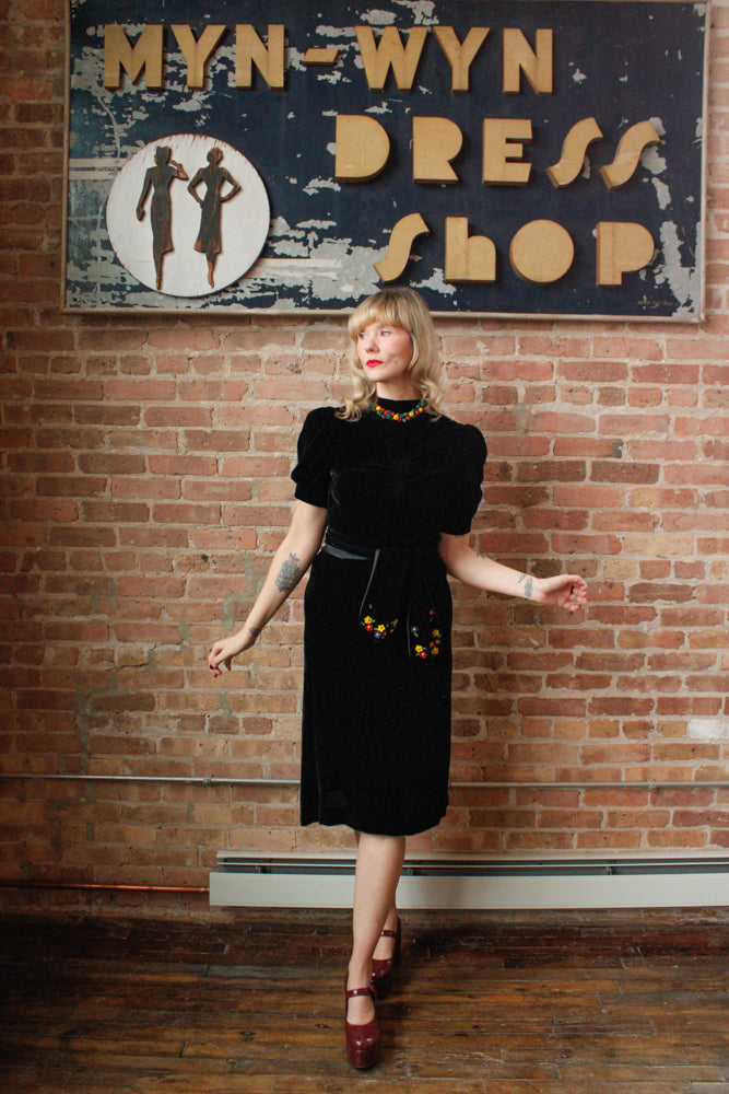 1930s Black Silk Velvet Dress with Belt - Xsmall