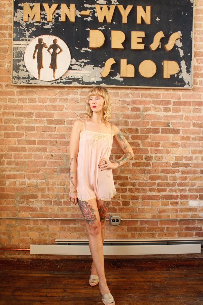 1920s Silk Pink Step In - Medium 