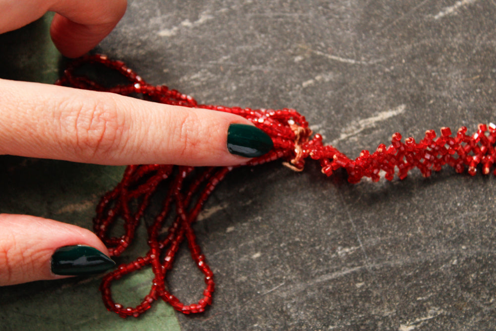 1920s Red Beaded Flapper Lariat Necklace