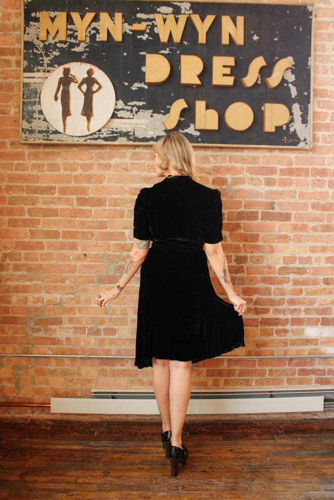 1930s Black Puff Sleeve Silk Velvet Dress with Belt - Large 