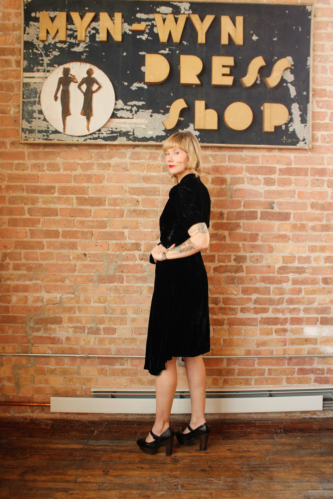 1930s Black Puff Sleeve Silk Velvet Dress with Belt - Large 