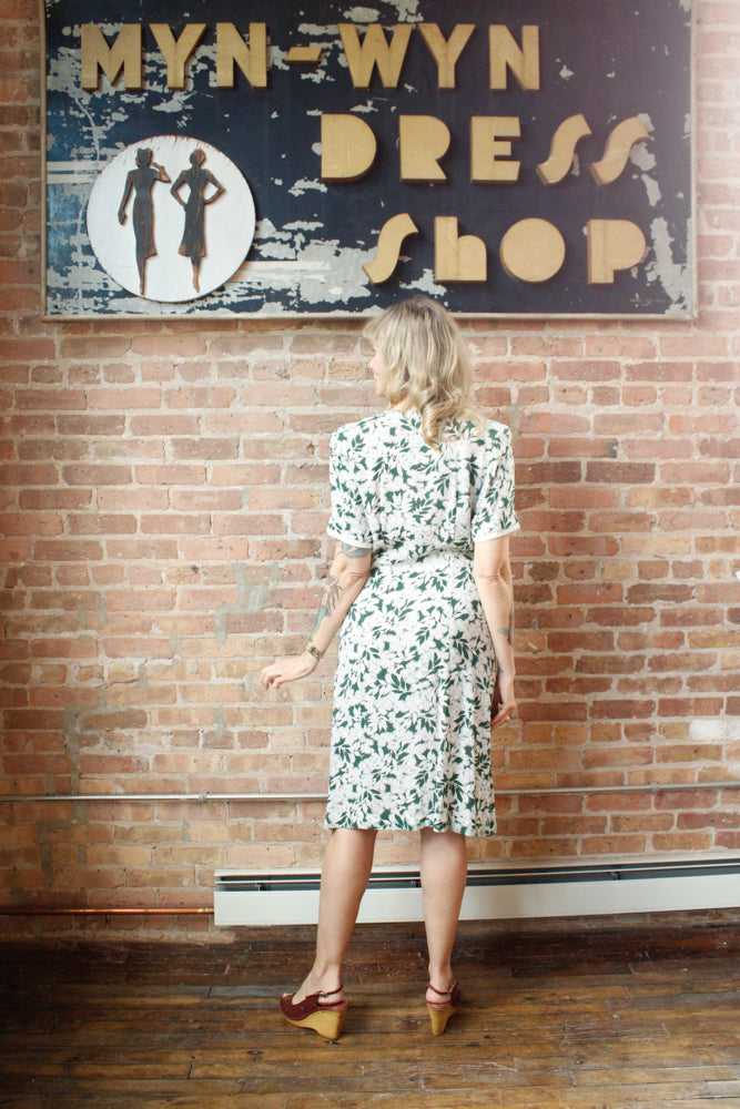 1930s Green & White Floral Silk Dress - M/L