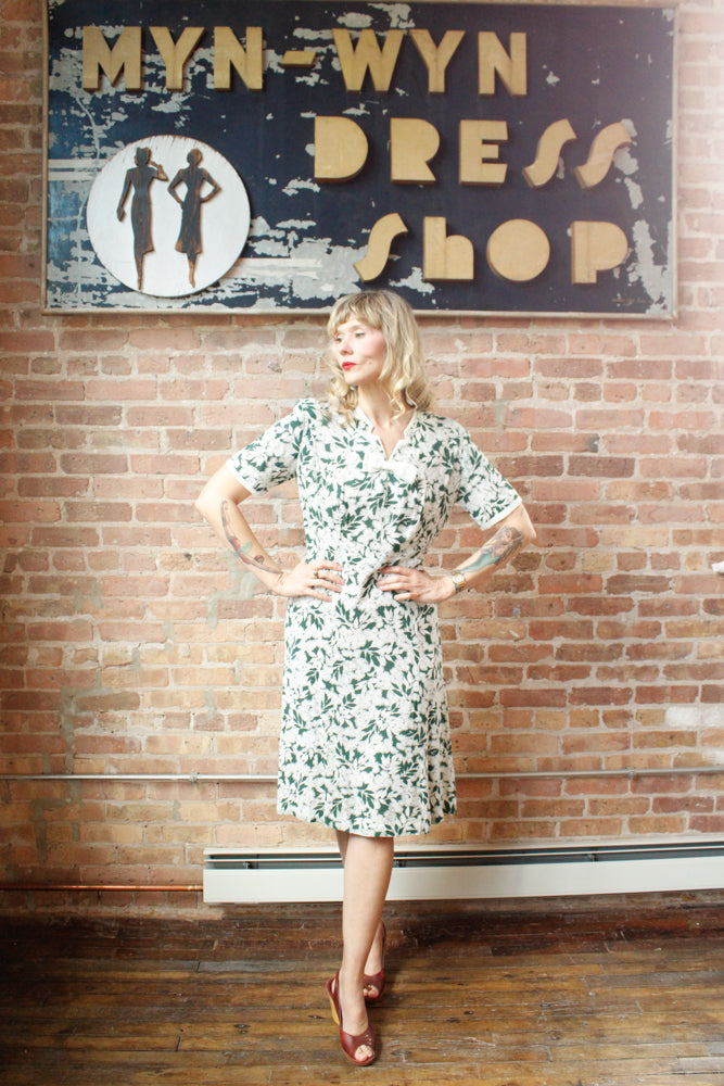 1930s Green & White Floral Silk Dress - M/L