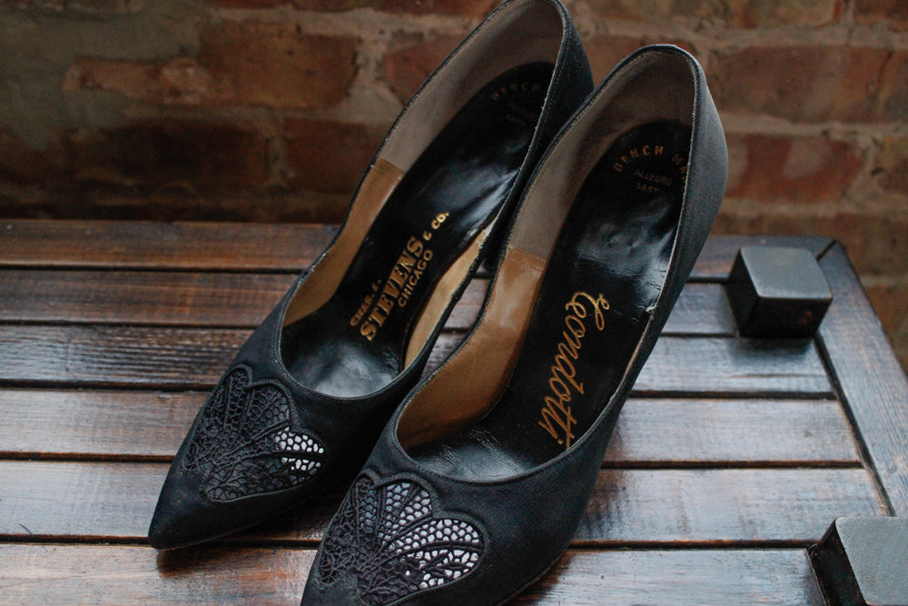 1950s Chas A Stevens Stiletto Heels with Lace Detail - 8N