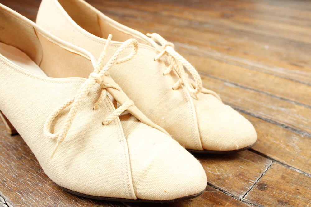 1970s Canvas Freddies by Fred Braun Lace up Heels - 8