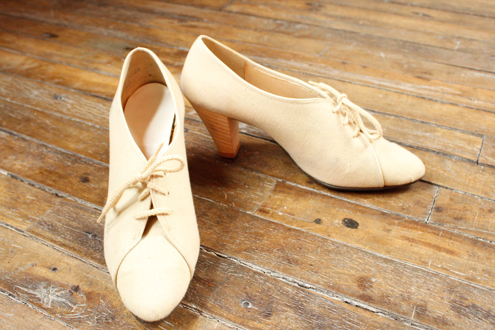 1970s Canvas Freddies by Fred Braun Lace up Heels - 8