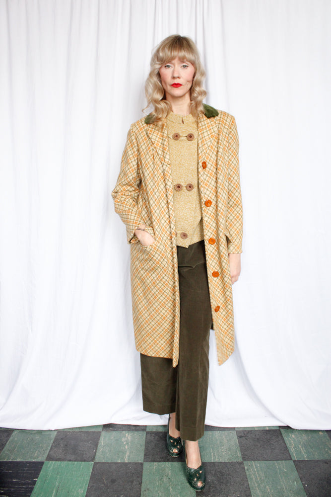 1950s Mingea Gold & Green Plaid Wool coat with Velvet Collar - Large