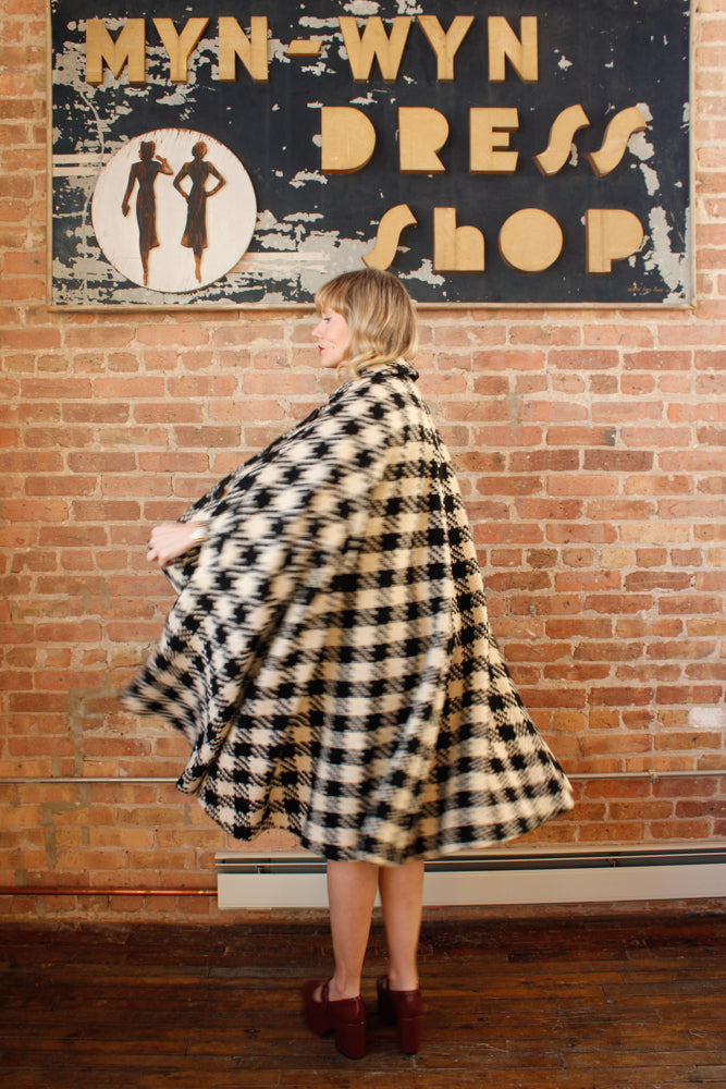 1990s Anna Livia Houndstooth Wool Cape - O/S