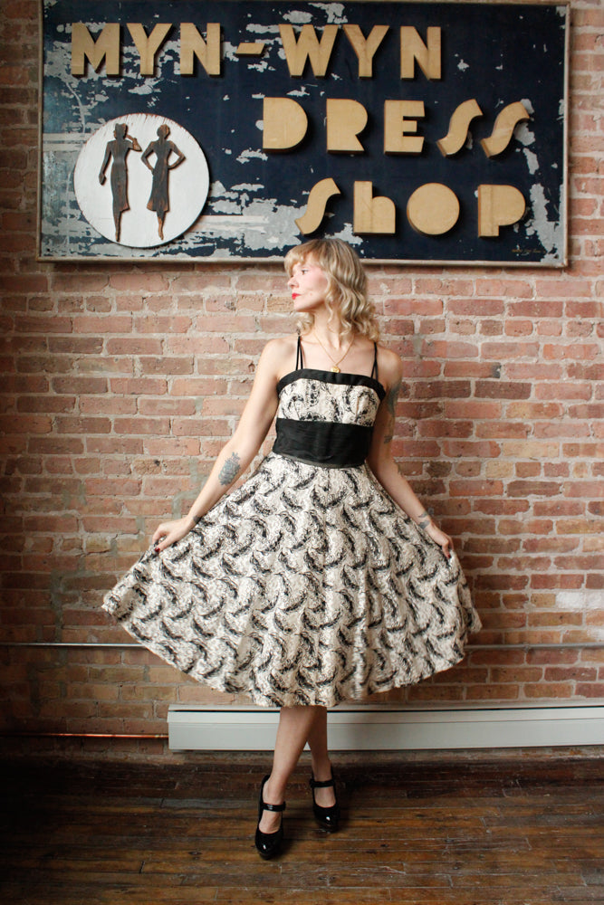 1950s Feather Pattern Lace Cocktail Dress - Small