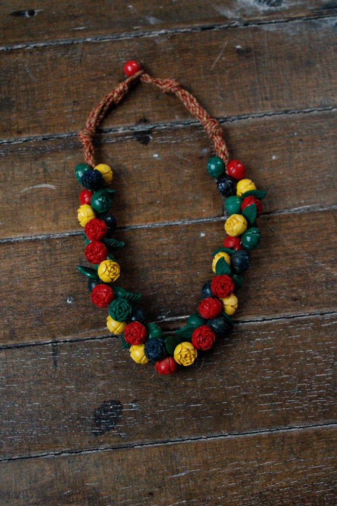 1940s Carved Bakelite & Celluloid Flower Necklace 
