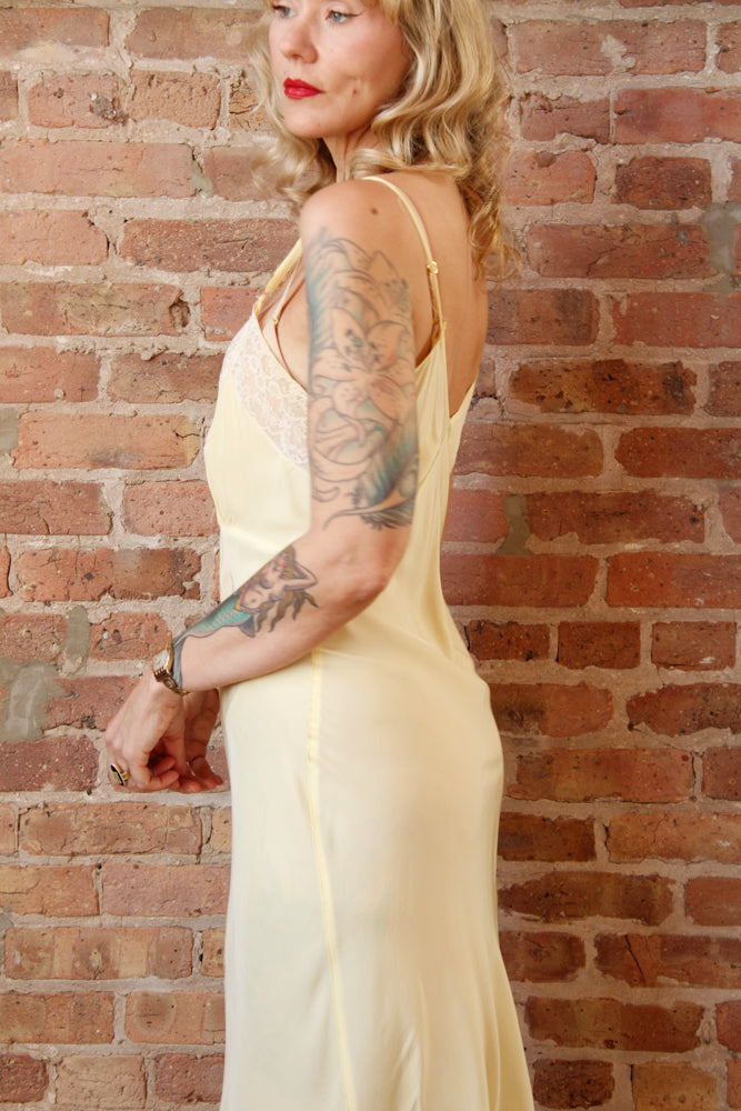 1940s Aristocraft Rayon & Lace Yellow Slip Dress - S/M