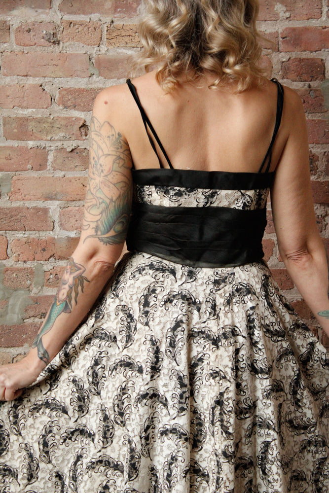 1950s Feather Pattern Lace Cocktail Dress - Small