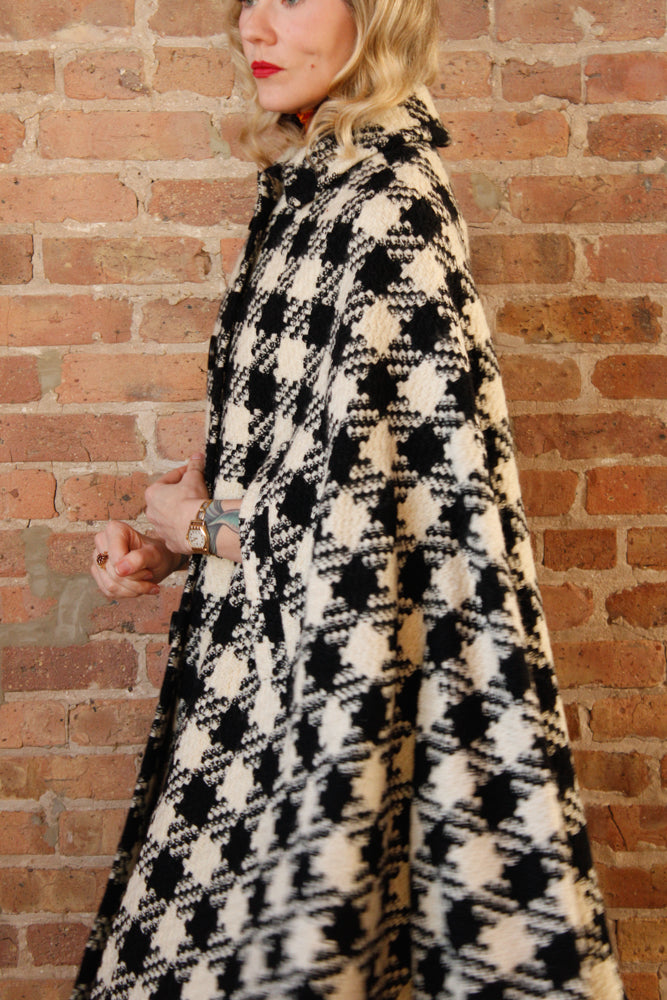 1990s Anna Livia Houndstooth Wool Cape - O/S