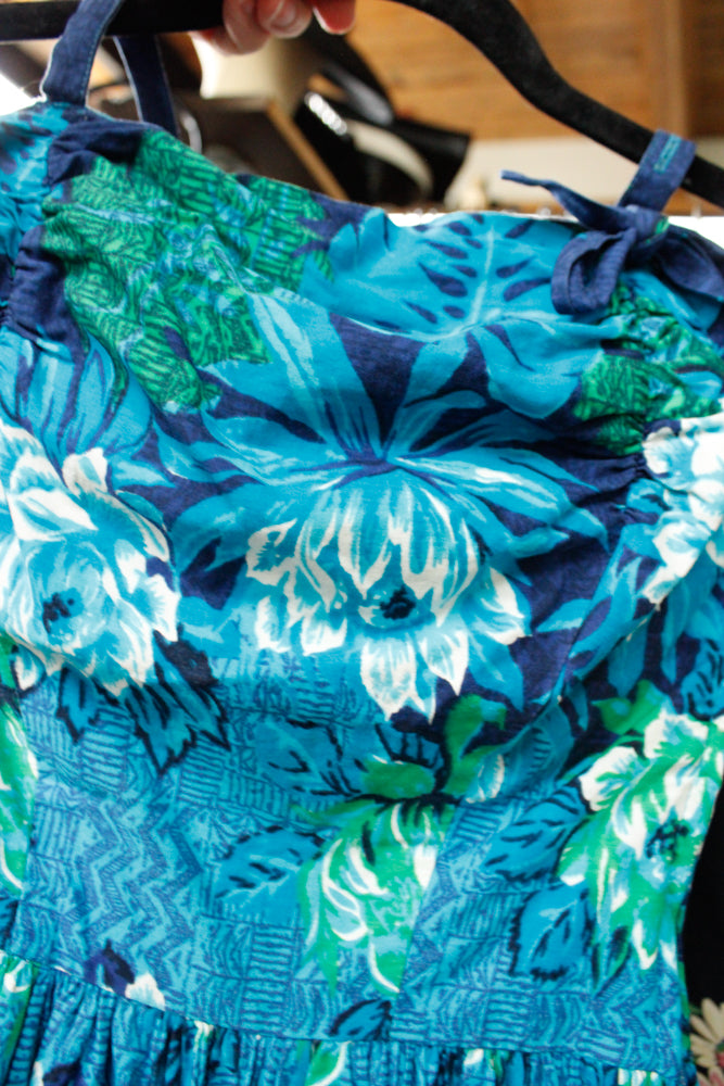 1950s Hawaiian Floral blue Cotton Dress - S/M