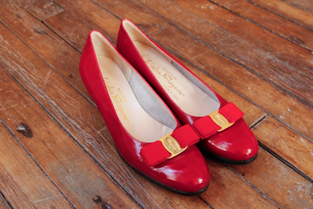 1990s Vera Red Ferragamo Leather Flats - 9-9.5