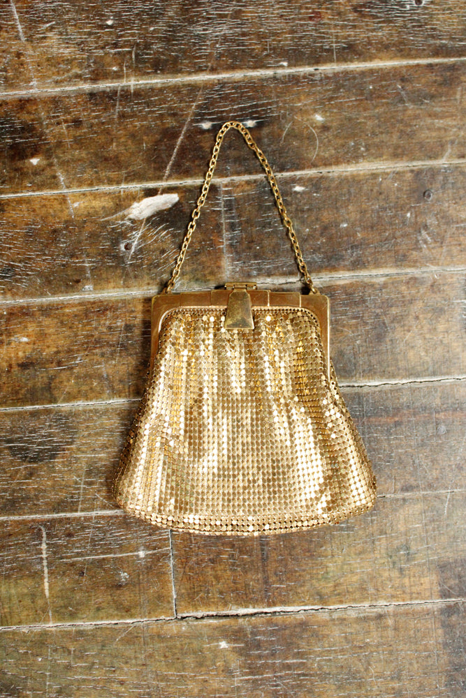 1930s Whiting and Davis Mesh Gold Bag 
