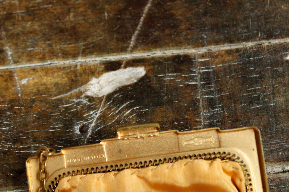 1930s Whiting and Davis Mesh Gold Bag 