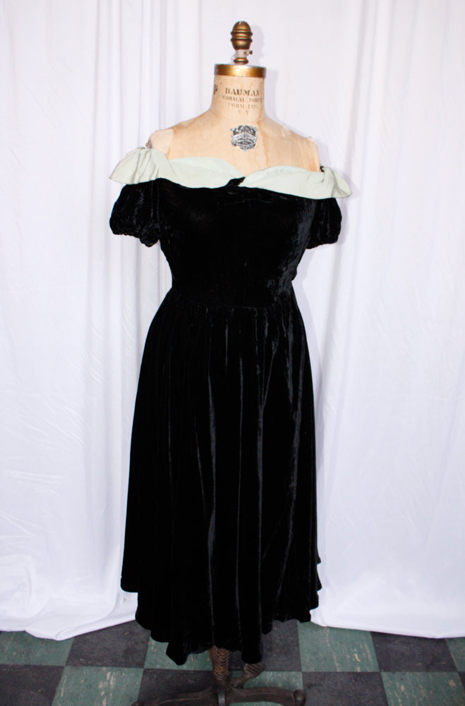 1940s Saks Fifth Ave Black Velvet Dress - Small