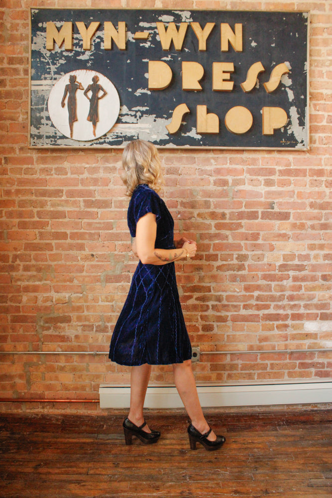 Late 30s/40s Sapphire Silk Velvet Dress - S/M