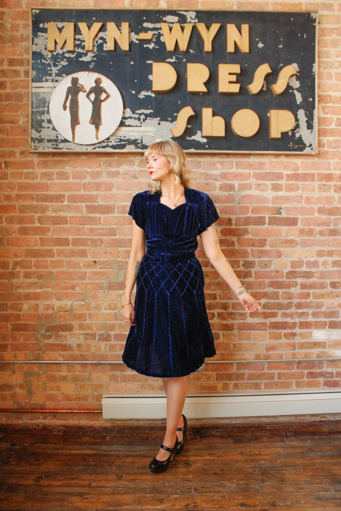 Late 30s/40s Sapphire Silk Velvet Dress - S/M