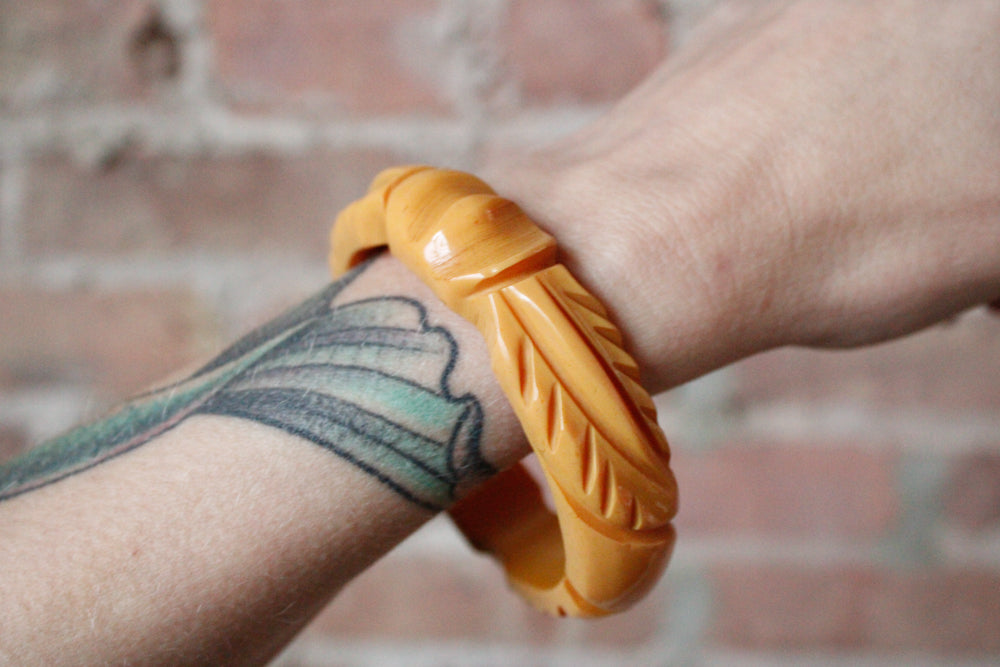 1940s Butterscotch Carved Bakelite Bangle 