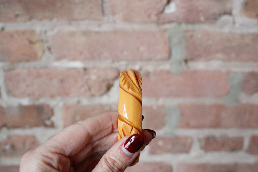 1940s Butterscotch Carved Bakelite Bangle 