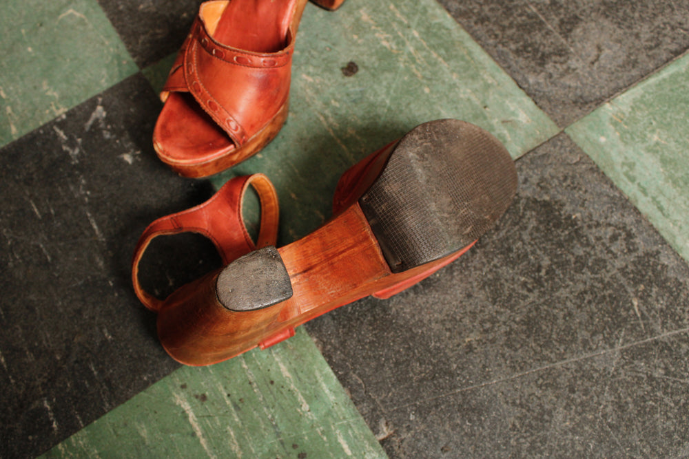 70s Wooden Sandals - Etsy