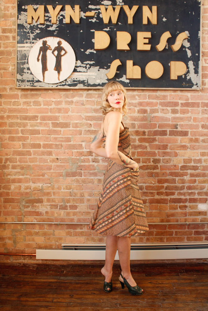 1970s Floral Chevron Day Dress - Medium