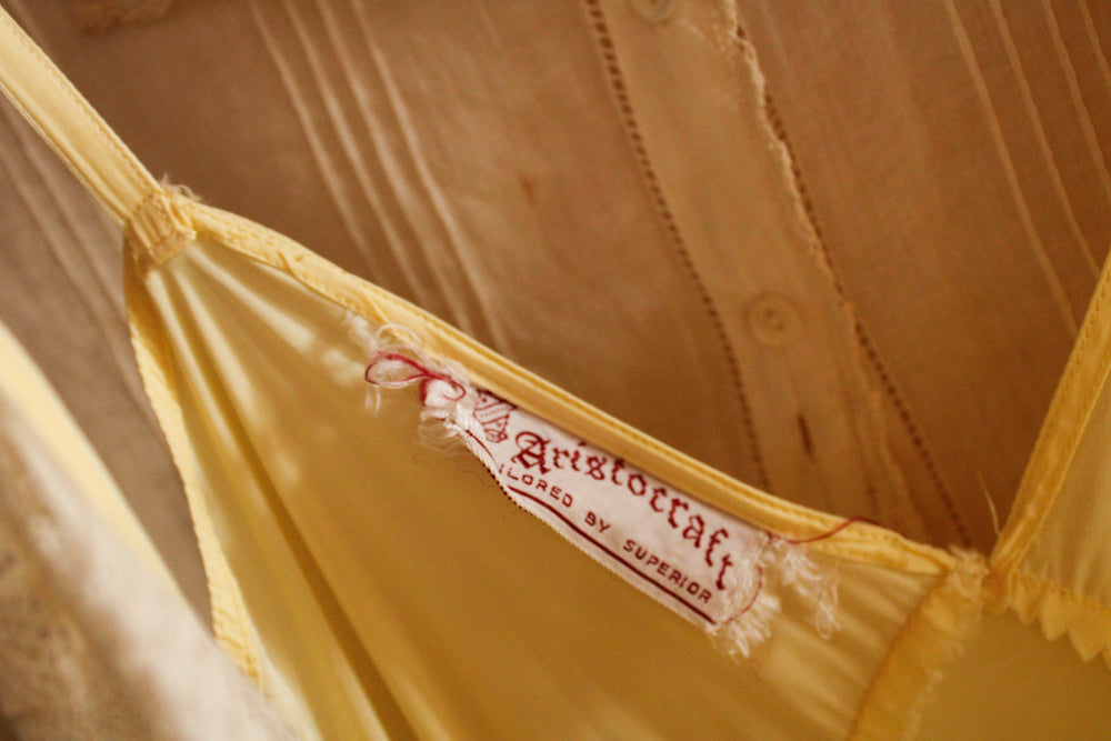 1940s Aristocraft Rayon & Lace Yellow Slip Dress - S/M