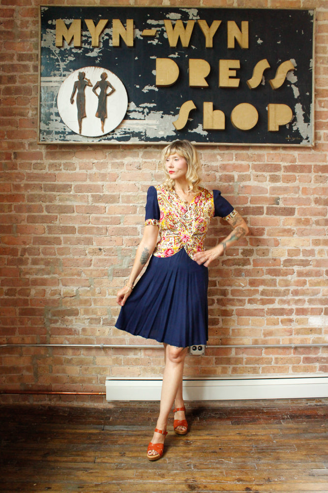 Later 1930s Floral Print Rayon Dress - Medium