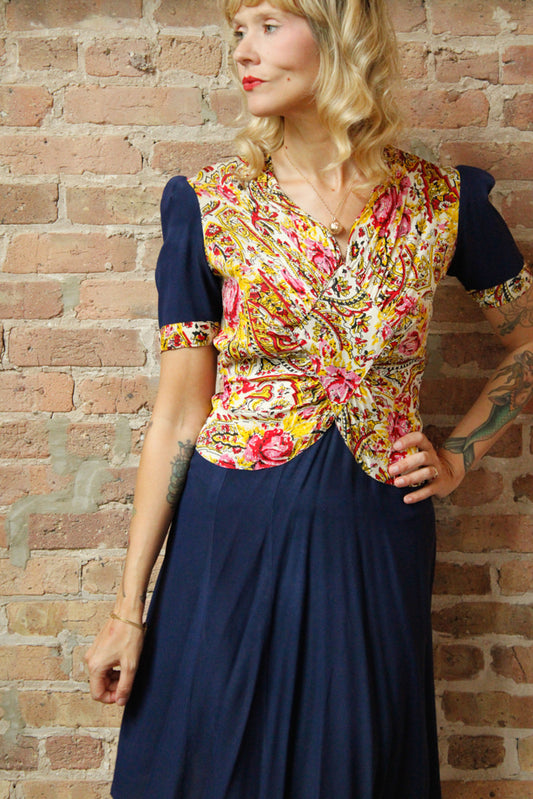 Later 1930s Floral Print Rayon Dress - Medium