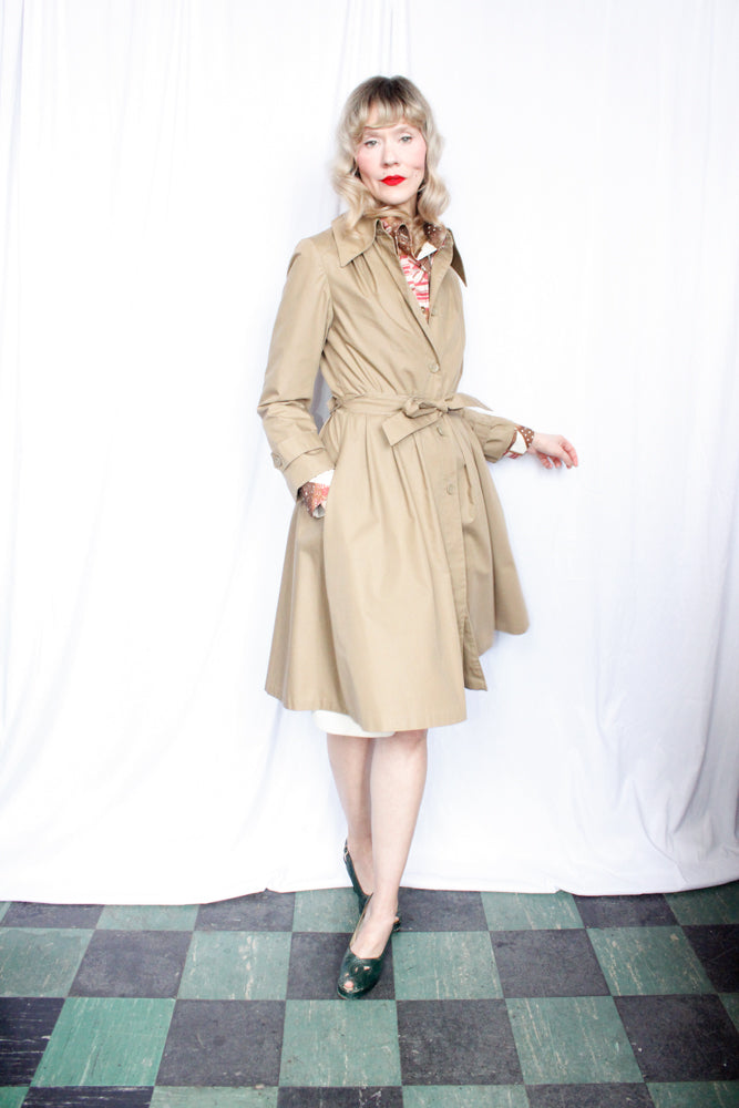 1970s Princess Silhouette Trench Coat - Small
