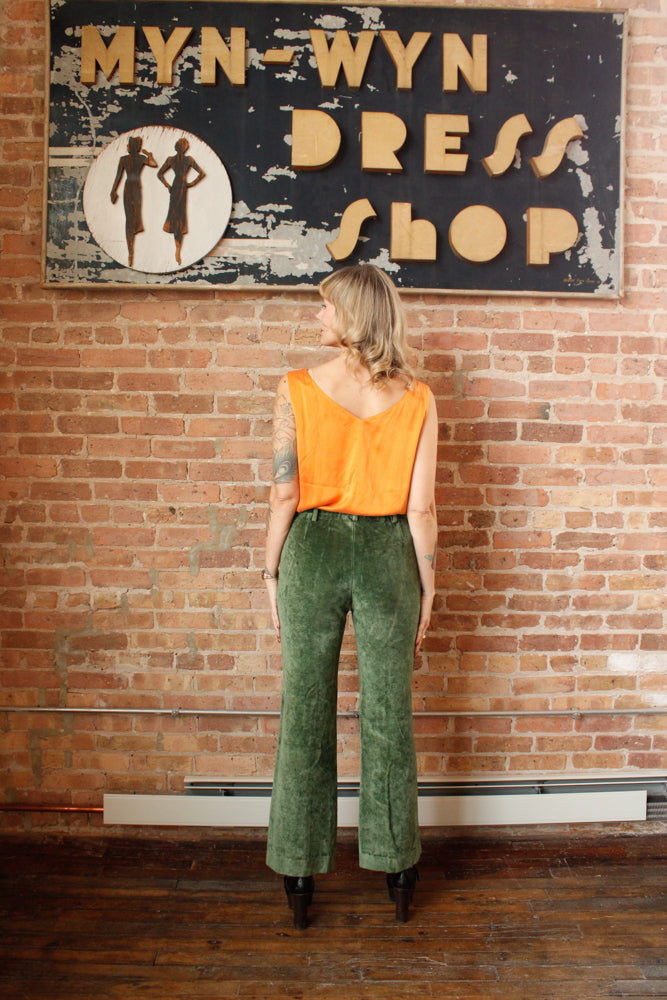 1970s Bonwit Teller Green Velvet Corduroy Low Rise Pant - 32" (Fits a Small) 