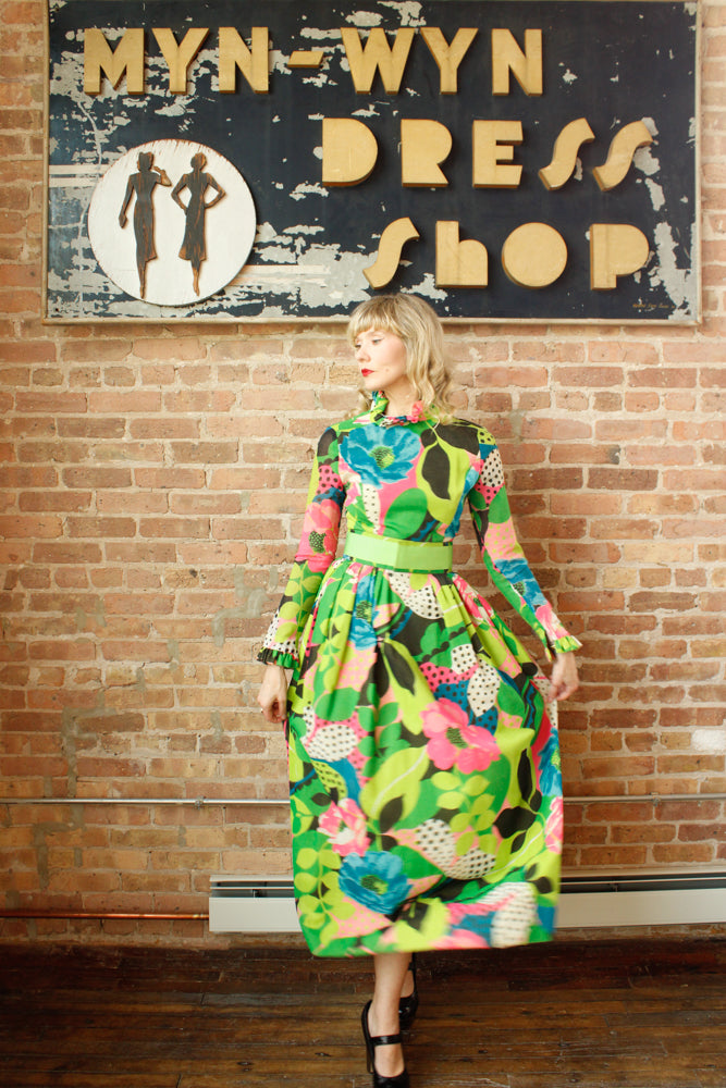 1960s Young Dimensions for Saks Fifth Ave Bold Floral Print Maxi Dress - Small 