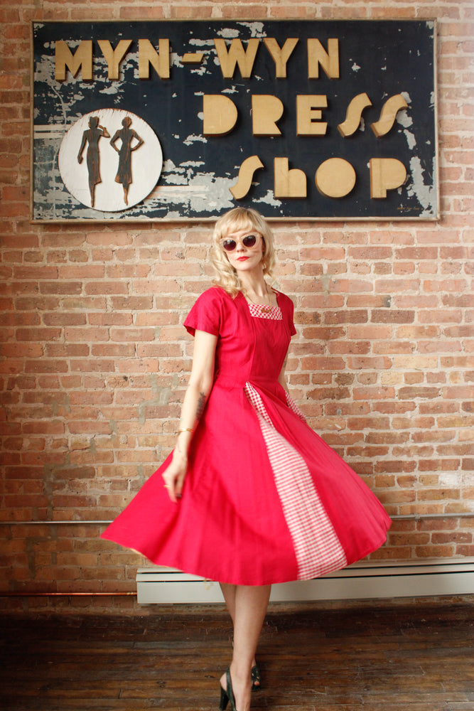 1950s Magenta Pink Peekaboo Gingham Dress - Small