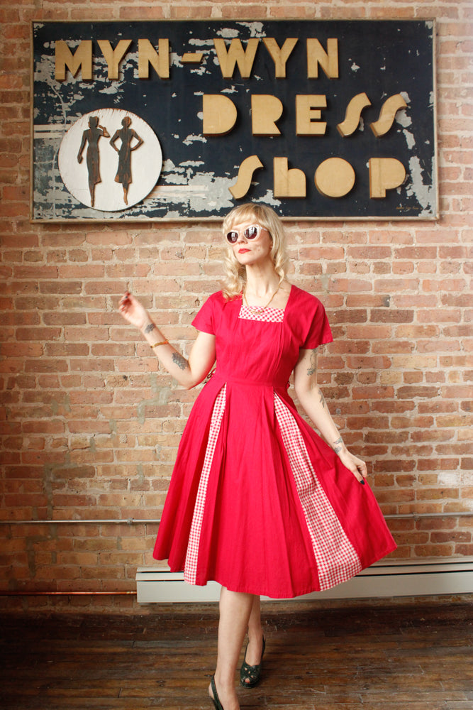 1950s Magenta Pink Peekaboo Gingham Dress - Small